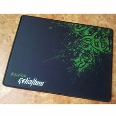 LÓT CHUỘT RAZER 20*25