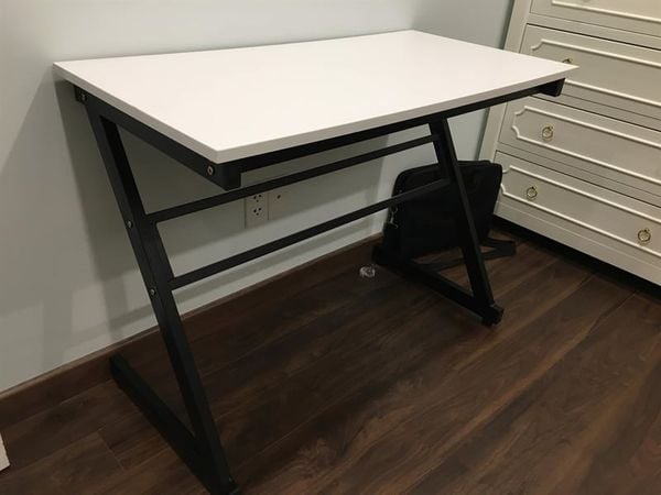 Bàn Gaming chân chữ Z (0,5*1m)