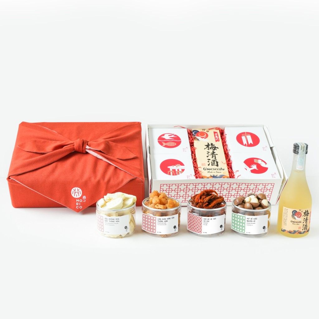 AIA Deluxe Gift Set 03