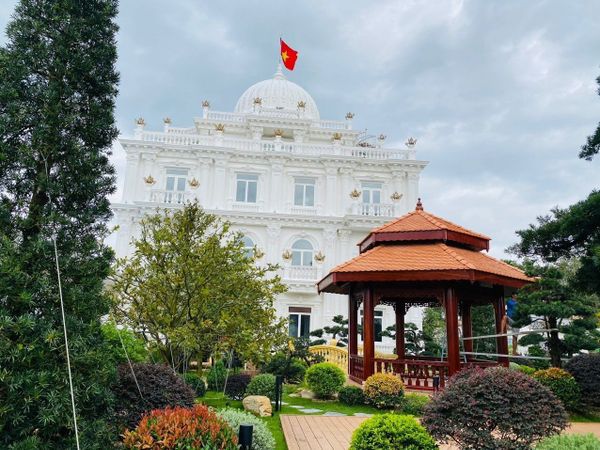  Dinh thự Lang - Truyền 