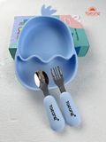  Set bộ 4 món bát thìa dĩa ăn dặm Silicone Taeang (hình con gà Chicken, có đế hít chống đổ) 
