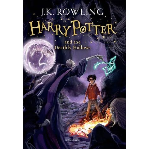  Harry Potter and The Deathly Hallows : Book 7 (Harry Potter và Bảo Bối Tử Thần) (English Book) 