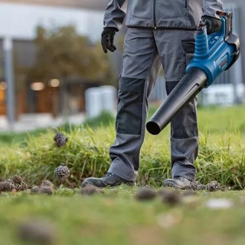 Máy thổi dùng pin Bosch GBL 18V-750 SOLO