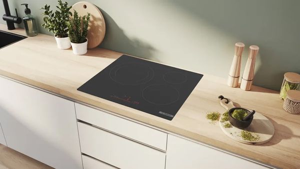 Bếp từ Bosch 3 vùng nấu PIJ61RHB1E - Series 6 (60cm)