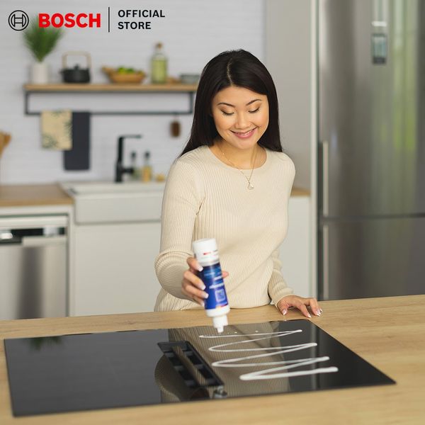 Bộ sản phẩm vệ sinh và bảo dưỡng bề mặt bếp từ