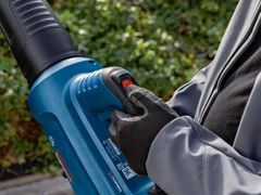 Máy thổi dùng pin Bosch GBL 18V-750 SOLO