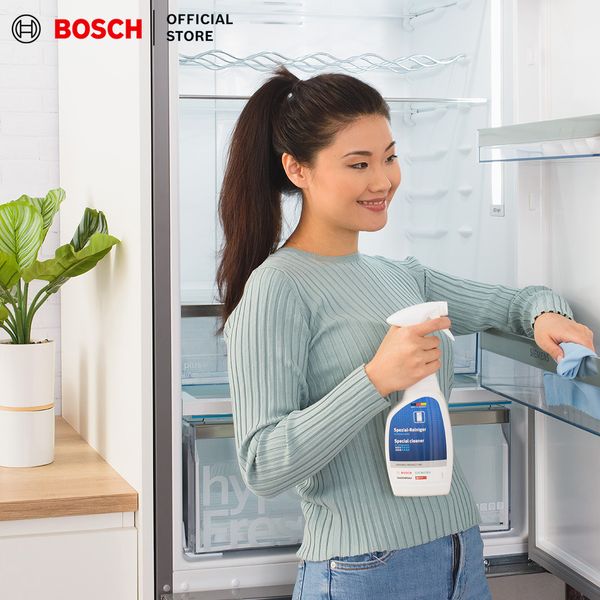Bình xịt vệ sinh tủ lạnh chuyên dụng Bosch 500ml