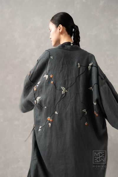  Áo khoác ĐÌNH (Áo khoác linen thêu trái hồng) 