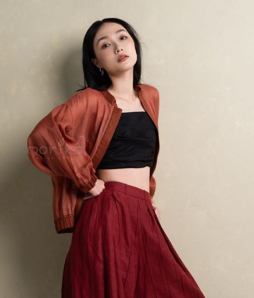  Quần Dài Ống rộng xếp ly thủ công màu Đỏ. 