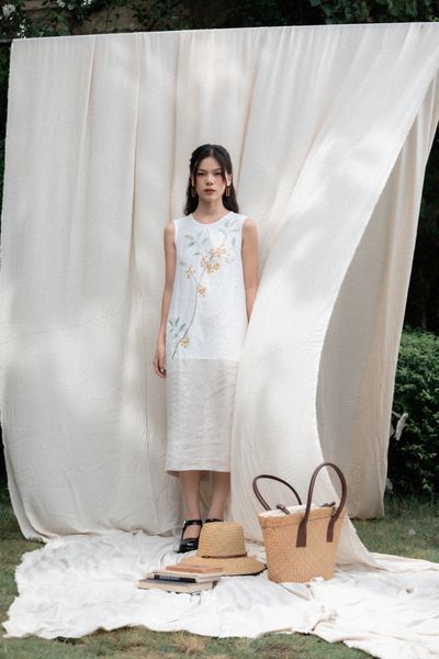  San dress (Đầm bí thêu nhành táo gai) 