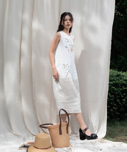 San dress (Đầm bí thêu nhành táo gai) 
