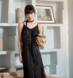  Đầm hai dây thêu cỏ lau sắc màu. 