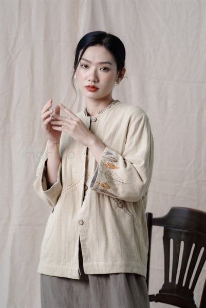  Haori with Sashiko Embroidery (Haori xô thêu lá và đột chỉ) 