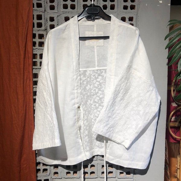  Haori trắng phối vải hoa 