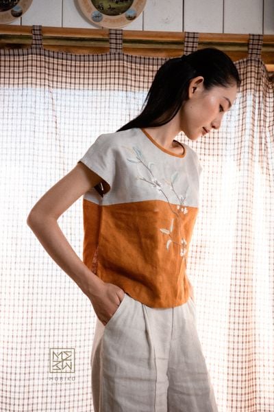  Áo Croptop thêu Táo gai 