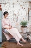  Áo Dài Linen Cổ Tròn Thêu Hoa Trên Vai 