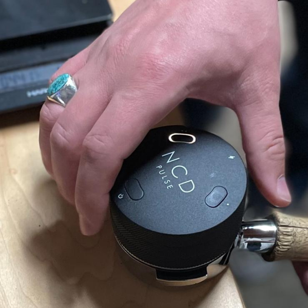 Dụng Cụ San Cà Phê bằng Điện NCD Pulse Tích hợp Công Nghệ Rung | NCD Pulse With Pulse Vibration - Nucleus Coffee Tools