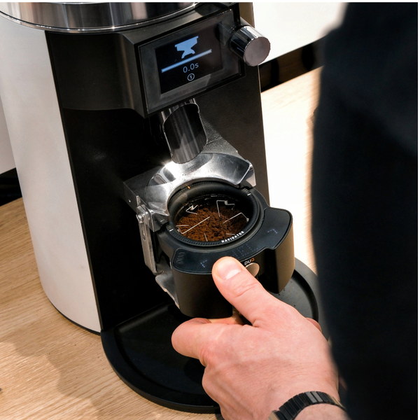 Dụng Cụ Đánh Tơi Bột Cà Phê WDT Bằng Điện Puq Navigator | Puq Navigator WDT - Automatic Distribution Tool (Pre-order)