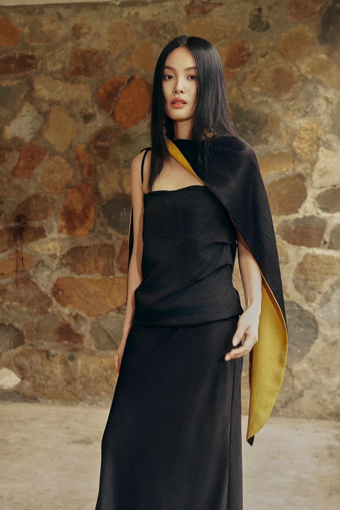 Aurora Top | Áo Xếp Nếp Kèm Khăn Choàng