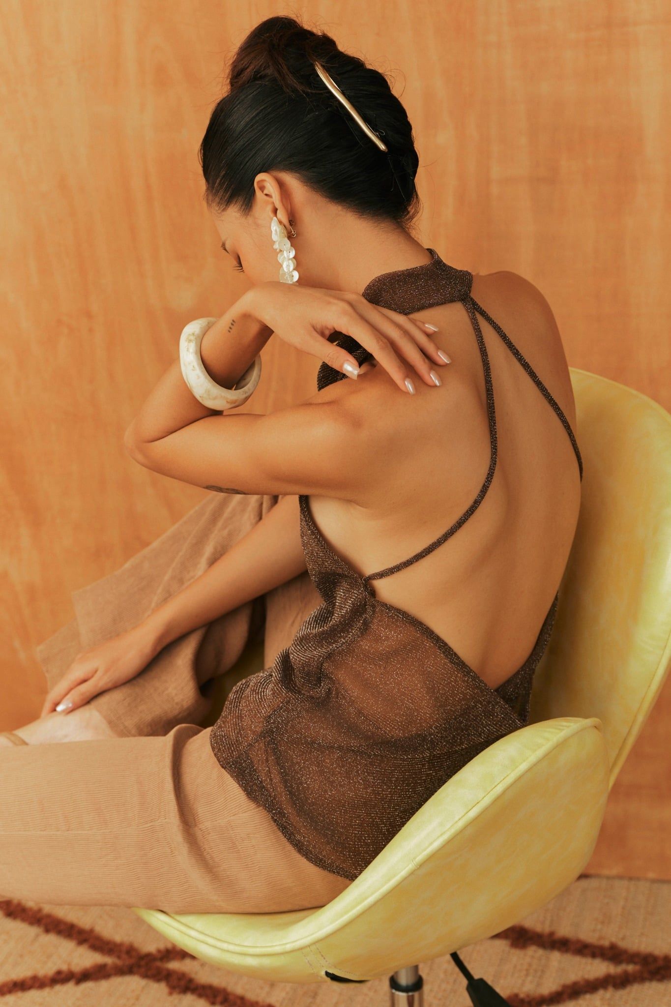 Amber Sheen Top | Áo Yếm Hở Lưng