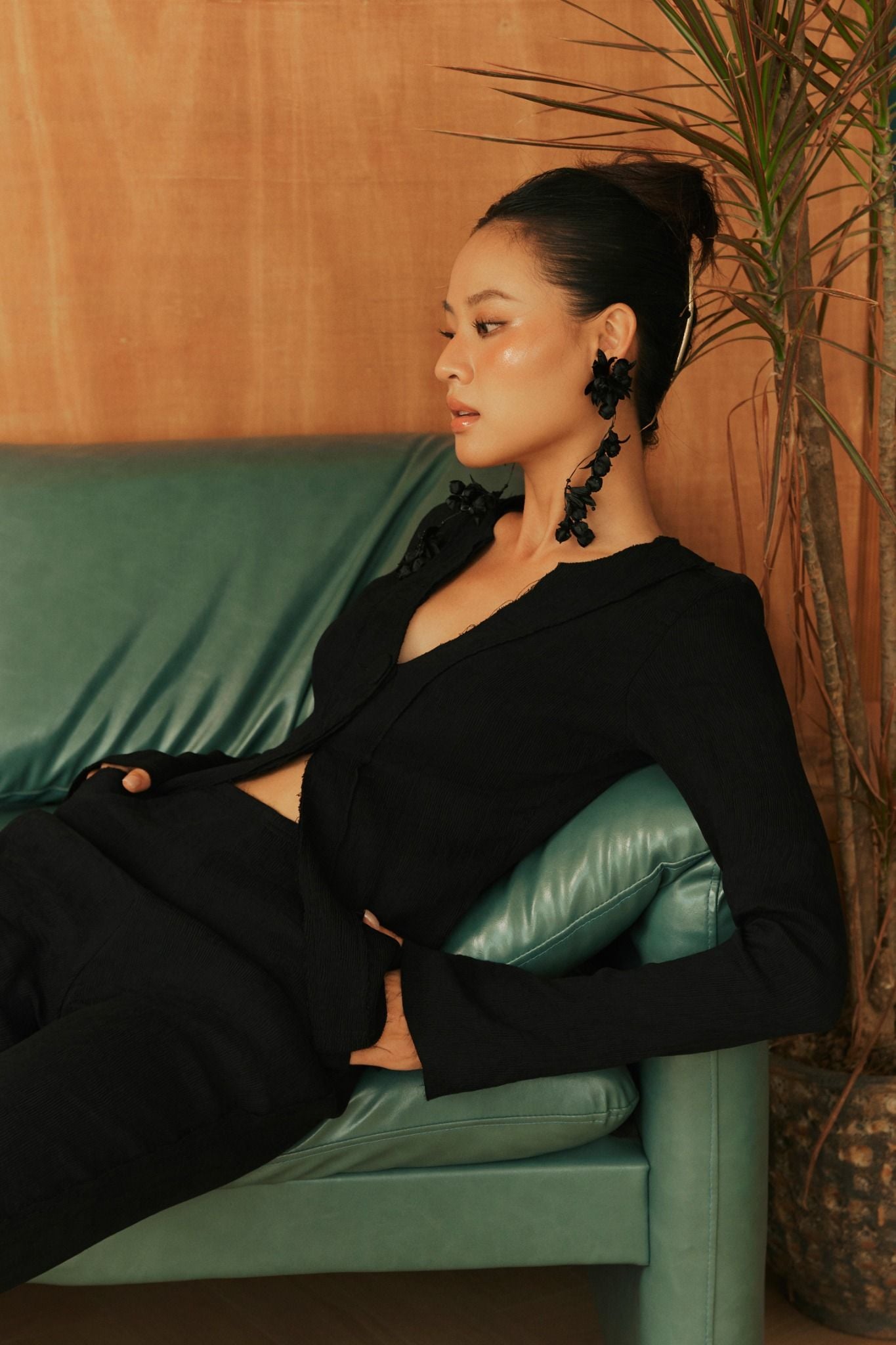 Wild Pleats Top | Áo Khoác Xé Vải