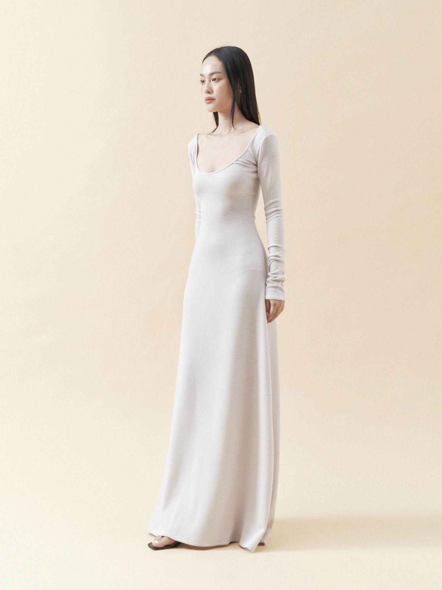 Orchid White Dress | Đầm Tay Dài Dáng Ôm