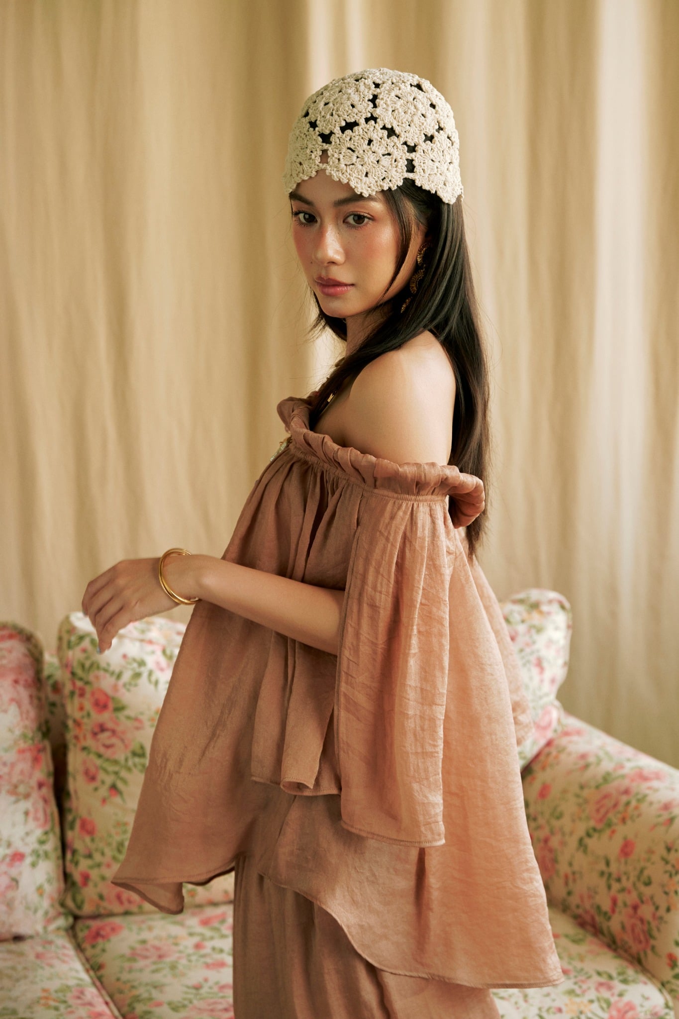 Moonlit Top | Áo Trễ Vai Xẻ Tay