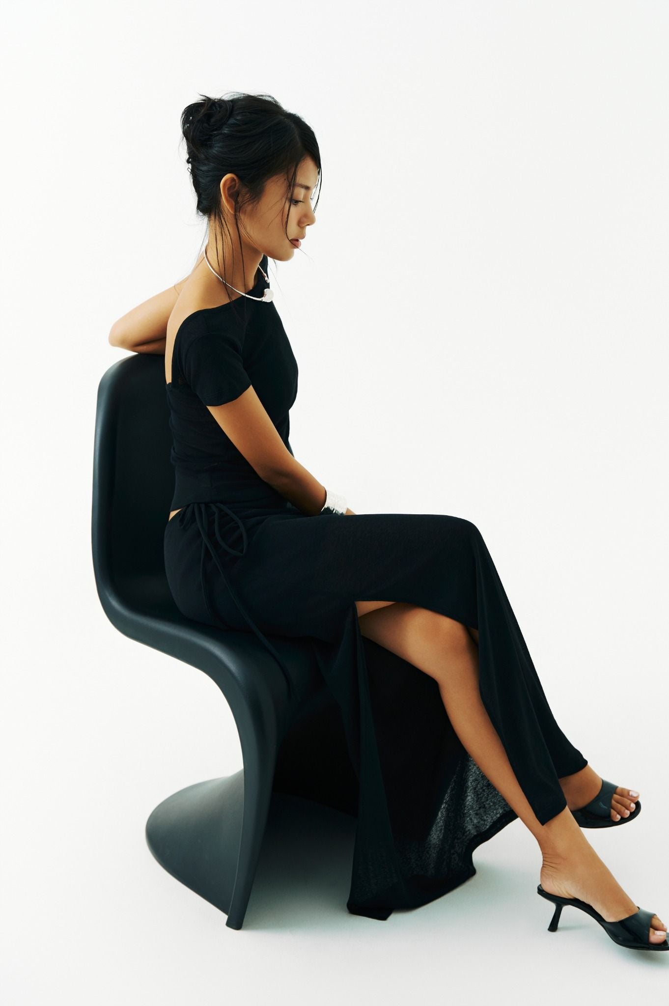 Backlit Skin Top | Áo Tay Ngắn Hở Lưng