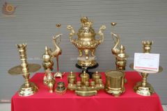 Bộ Ngũ Sự Bằng Đồng Cát Tút  Song Long Chầu Nguyệt Cao 60 Catut + Đèn Cao 45cm + Ngai Chén + Ba Đài 10+ Bát Hương DK20