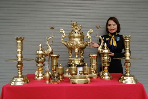 Bộ Ngũ Sự Bằng Đồng Cát Tút  Song Long Chầu Nguyệt Cao 60 Catut + Đèn Cao 45cm + Ngai Chén + Ba Đài 10+ Bát Hương DK20 + Ống Hương