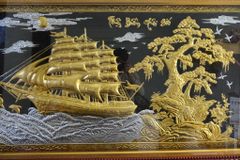 Tranh Thuận Buồm Xuôi Gió Kích Thước 170 x90  Đồng Vàng Nền Đen Dát  - Khung Sồi  Dát Vàng
