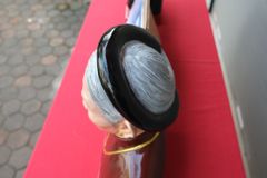 Tượng Chân Dung Bằng Đồng Đỏ Cụ Bà Kích Thước Cao 42 Cm Nặng 20Kg