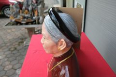 Tượng Chân Dung Bằng Đồng Đỏ Cụ Bà Kích Thước Cao 42 Cm Nặng 20Kg