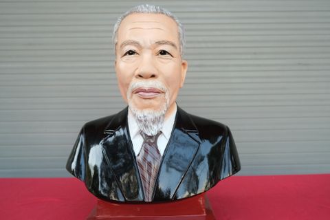 Tượng Truyền Thần Bằng Đồng Đỏ Cụ Ông Nền Đen Kích Thước Cao 42 Cm Nặng 20Kg