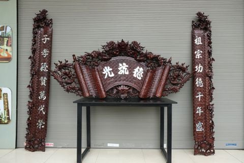 Cuốn Thư Câu Đối Gỗ Gụ Song Long- Khảm Trai