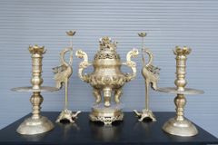 Đỉnh Đồng Ngũ Sự Bằng Đồng Vàng Song Long Chầu Nguyệt Cao 60 Cm Chữ Việt