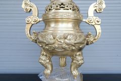 Đỉnh Đồng Ngũ Sự Bằng Đồng Vàng Song Long Chầu Nguyệt Cao 60 Cm Chữ Việt