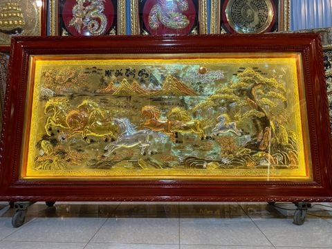 Tranh Mã Đáo Thành Công Kích Thước 230 x120  Đồng Vàng Xước Dát Vàng - Khung Sồi Đục Trơn