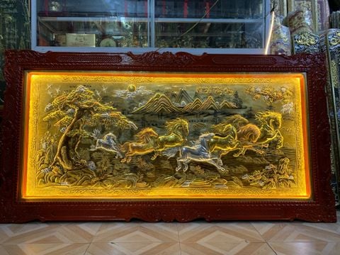 Tranh Mã Đáo Thành Công Kích Thước 230 x120  Đồng Vàng Xước Dát Vàng - Khung Sồi Đục Hoa Văn