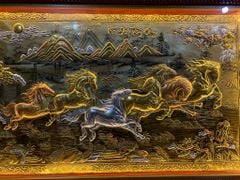 Tranh Mã Đáo Thành Công Kích Thước 230 x120  Đồng Vàng Xước Dát Vàng - Khung Sồi Đục Hoa Văn