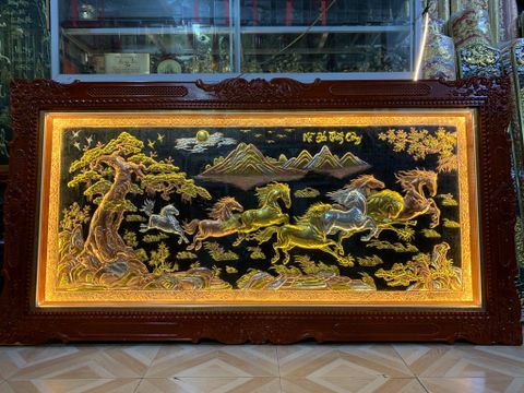 Tranh Mã Đáo Thành Công Kích Thước 230 x120  Đồng Đỏ Nền Đen Dát Vàng - Khung Sồi Đục Hoa Văn