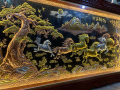 Tranh Mã Đáo Thành Công Kích Thước 230 x120  Đồng Đỏ Nền Đen Dát Vàng - Khung Sồi Đục Hoa Văn