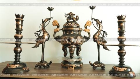 Đỉnh Đồng Ngũ Sự Bằng Đồng Đỏ Phớt Nỉ Nguyên Khối Song Long Chầu Nguyệt Cao 50 Cm