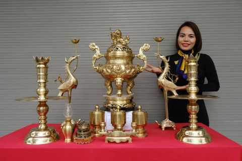 Bộ Ngũ Sự Bằng Đồng Cát Tút  Song Long Chầu Nguyệt Cao 60 Catut + Bộ Ba Đài 10 Catut + Ngai chén