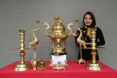 Bộ Ngũ Sự Bằng Đồng Cát Tút  Song Long Chầu Nguyệt Cao 60 Catut + Ngai Chén Nhỏ