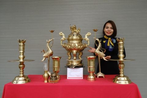 Bộ Ngũ Sự Bằng Đồng Cát Tút  Song Long Chầu Nguyệt Cao 60 Catut + Ống Hương 29 Catut