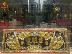 Đại Tự Hoành Phi Câu Đối Đồng vàng Kích Thước Đại Tự 176*68 - Câu Đối 176*28  Nền Đen Dát Vàng 2