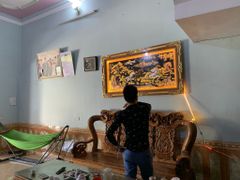 Tranh Mã Đáo Thành Công Kích Thước 230 x120  Đồng Đỏ  Nền Đen Dát Vàng - Khung Sồi Đục Hoa Văn Dát Vàng Khung