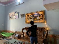 Tranh Mã Đáo Thành Công Kích Thước 170 x 90  Đồng Đỏ  Nền Đen Dát Vàng - Khung Sồi Đục Hoa Văn Dát Vàng Khung