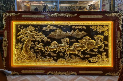 Tranh Mã Đáo Thành Công Kích Thước 230 x120  Đồng Vàng  Nền Đen Dát Vàng - Khung Sồi Đục Hoa Văn Dát Vàng Khung